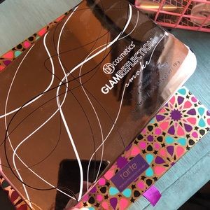 BH Glam Reflection Smoke Palette